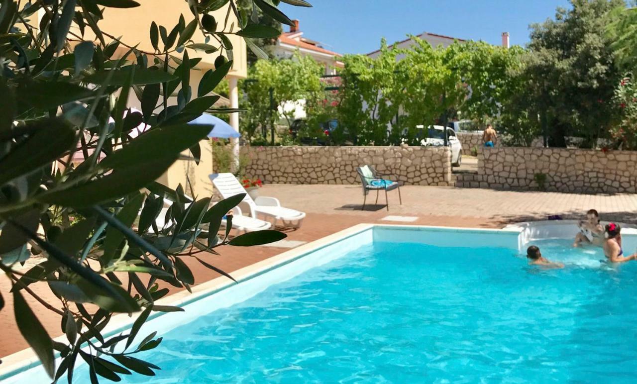 Apartments Villa Ana マンドレ エクステリア 写真