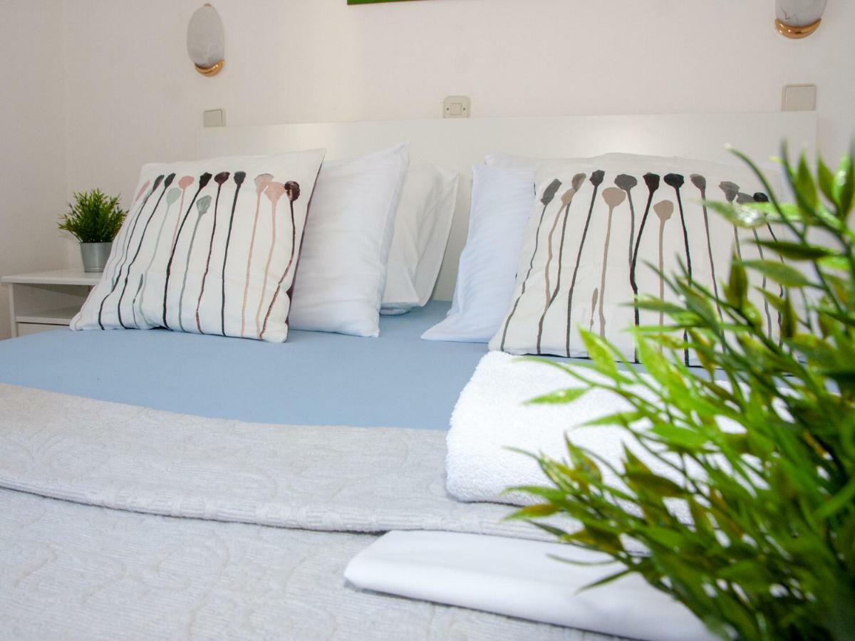 Apartments Villa Ana マンドレ エクステリア 写真